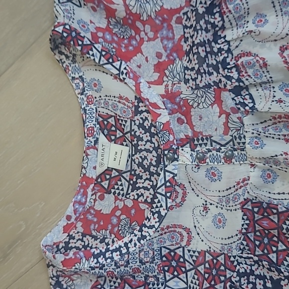 EUC Ariat Tracey Blouse Women's Medium Sheer Red/Blue Paisley Print Shirt - Picture 3 of 9